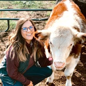 Meet your Posher, Adriana winn